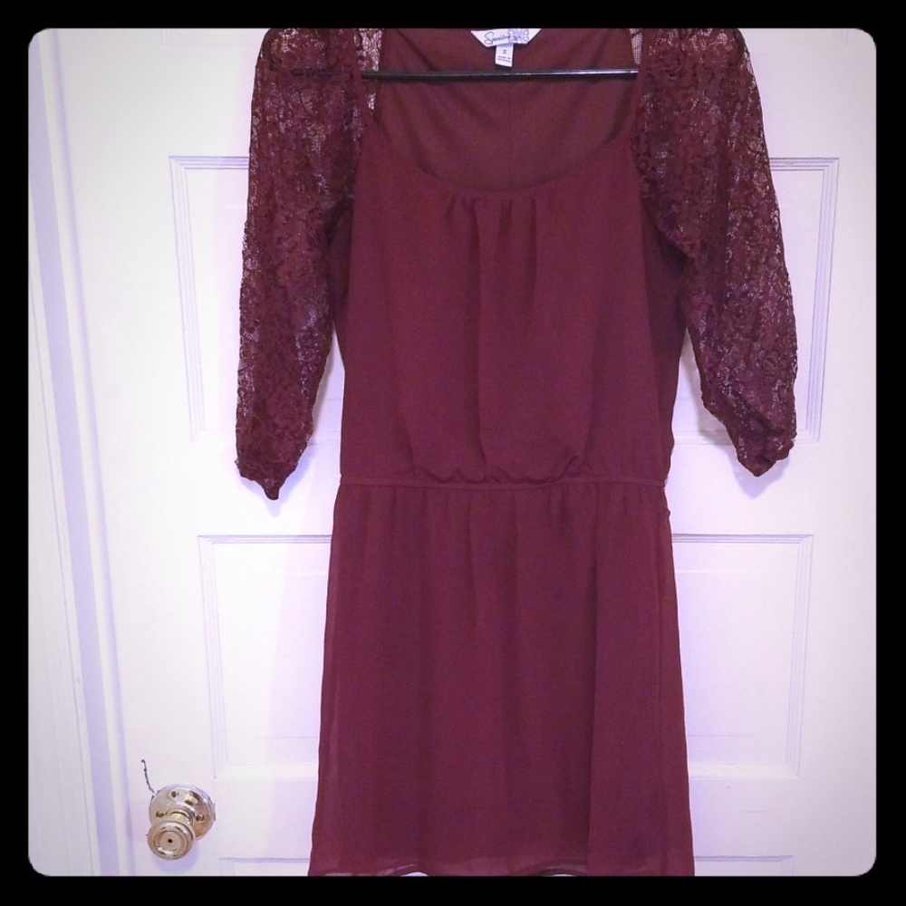 Dress with Lace sleeves